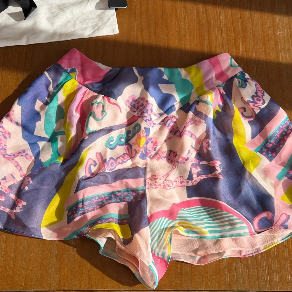 CHANEL LA Disco Barbie Cruise Collection Shorts - Picture 2 of 12